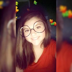 Meet your Posher, Kayla flinders